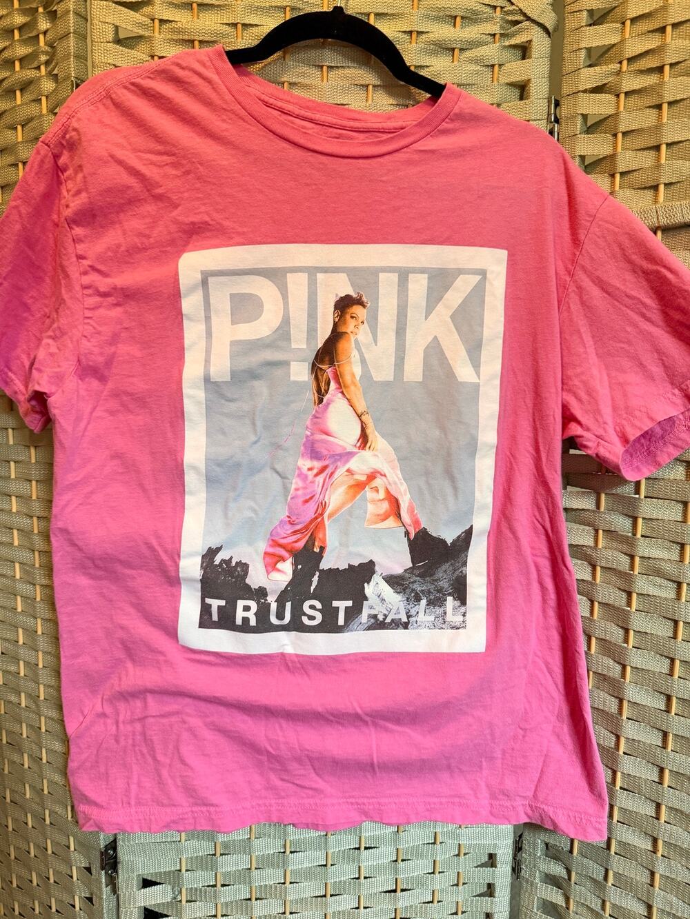 Pink Trustfall Tour Concert Album Graphic Print Women's T-Shirt Pink L